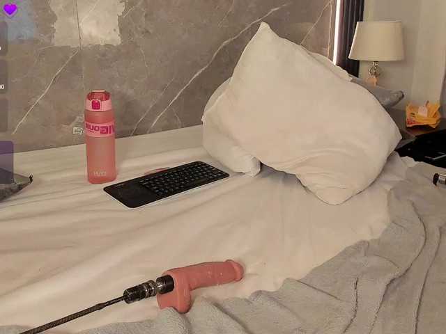 Rachellebony live cam on BongaCams