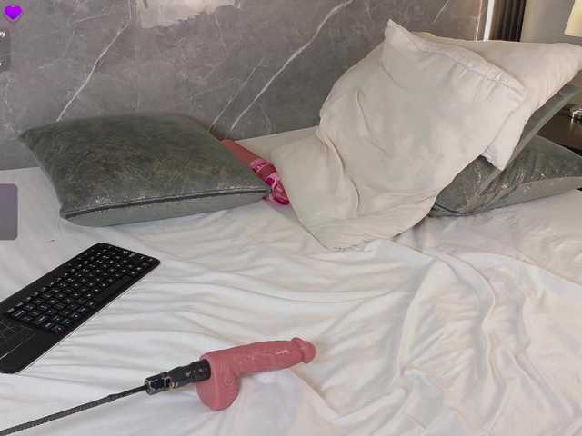 Rachellebony live cam on BongaCams