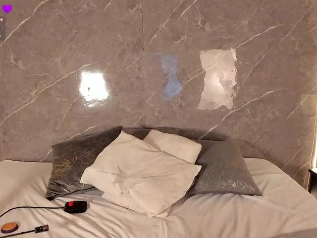 Rachellebony live cam on BongaCams