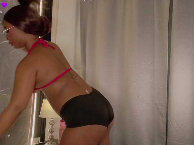 Rachellebony live cam on BongaCams