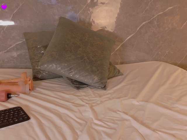 Rachellebony live cam on BongaCams