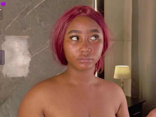 Rachellebony live cam on BongaCams
