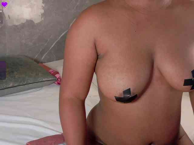 Rachellebony webcam