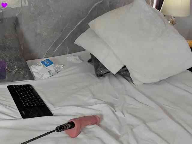 Rachellebony webcam