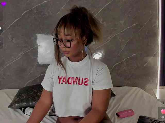 Rachellebony webcam