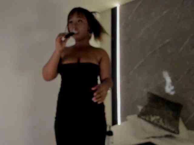 Rachellebony webcam