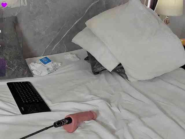 Rachellebony webcam