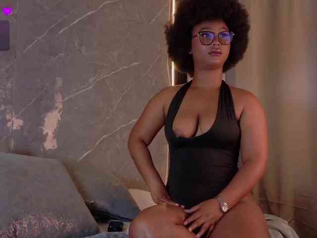 Rachellebony webcam