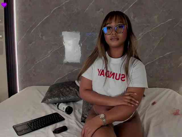 Rachellebony webcam