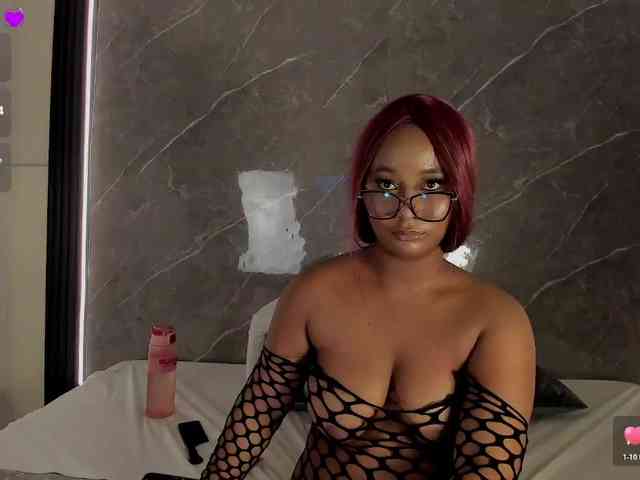 Modelo: Rachellebony