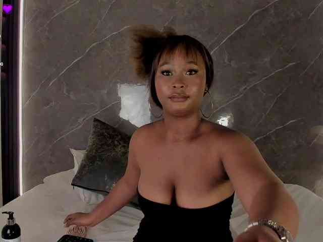 Rachellebony webcam