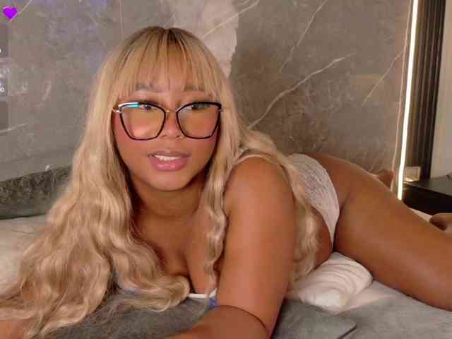Rachellebony webcam