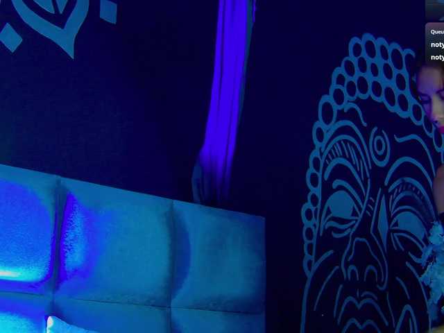 Lunamistyc live cam on BongaCams