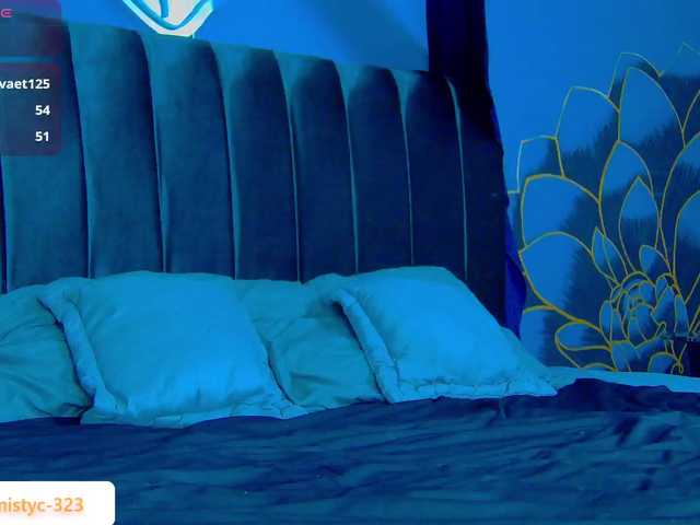 Lunamistyc live cam on BongaCams