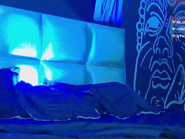 Lunamistyc live cam on BongaCams