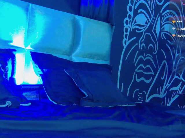 Lunamistyc live cam on BongaCams