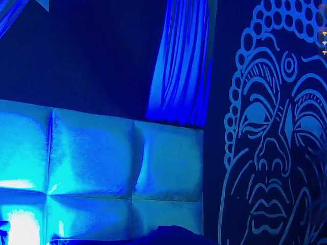 Lunamistyc live cam on BongaCams