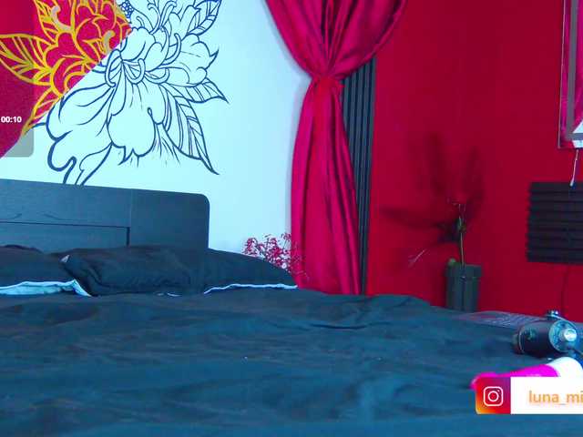 Lunamistyc live cam on BongaCams