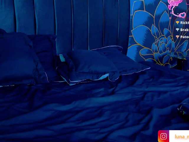 Lunamistyc live cam on BongaCams