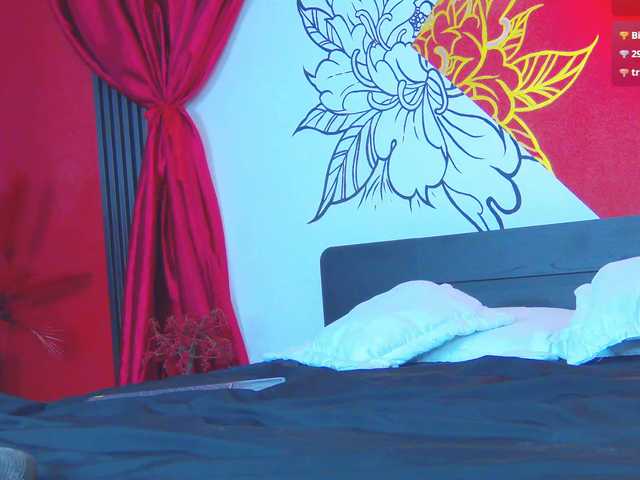 Lunamistyc live cam on BongaCams