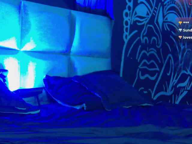 Lunamistyc's cam show statistics and live stream