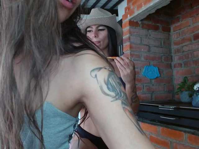 millyxnicoll1 live cam on BongaCams