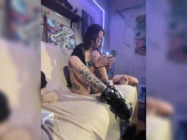 Magictrick1's BongaCams show and profile