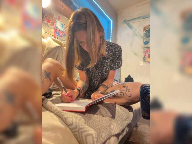 Magictrick1 live cam on BongaCams