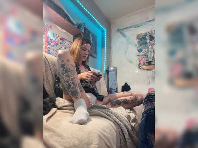 Magictrick1 live cam on BongaCams