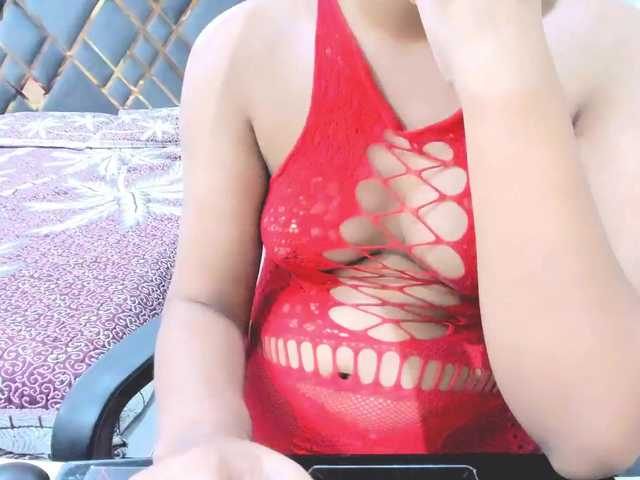 Indiankitty11 live cam on BongaCams