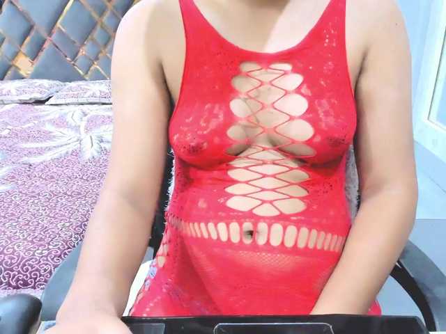 Indiankitty11 live cam on BongaCams