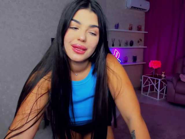 SnowingWinter live cam on BongaCams