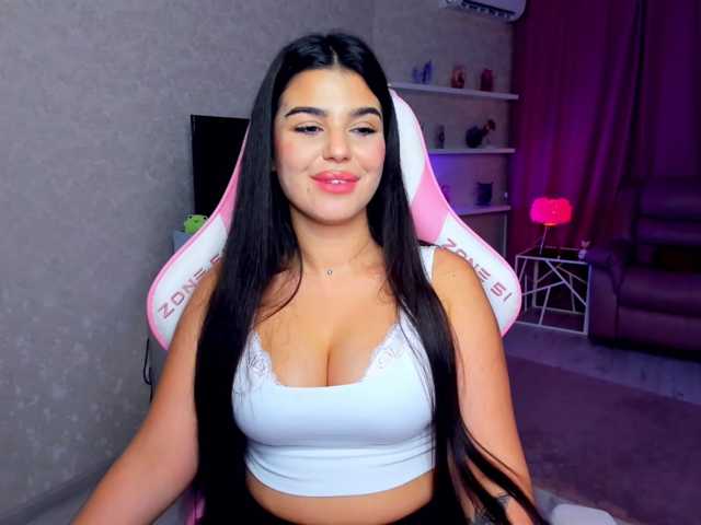 SnowingWinter live cam on BongaCams