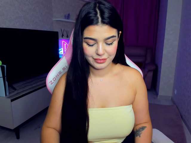 SnowingWinter live cam on BongaCams