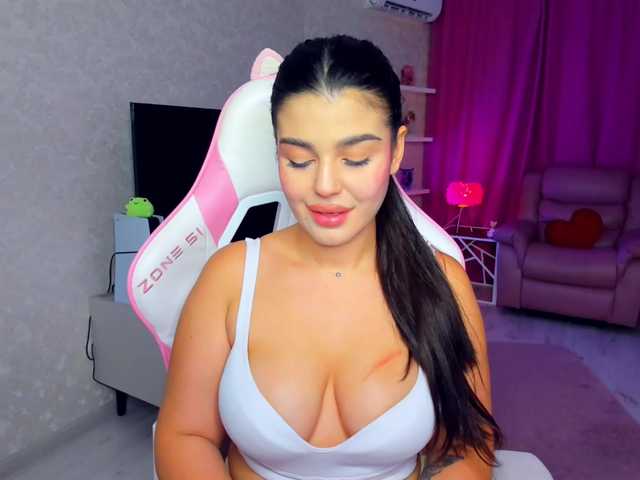 SnowingWinter live cam on BongaCams