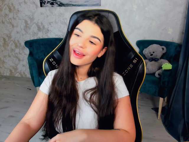SnowingWinter live cam on BongaCams