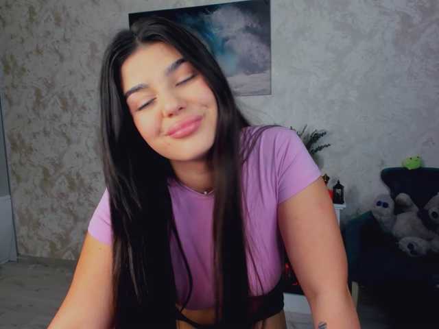 SnowingWinter live cam on BongaCams