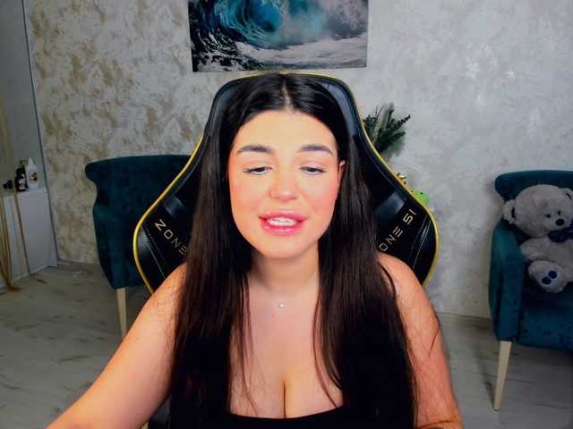 SnowingWinter live cam on BongaCams