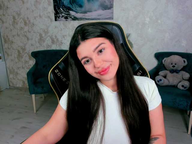 SnowingWinter live cam on BongaCams