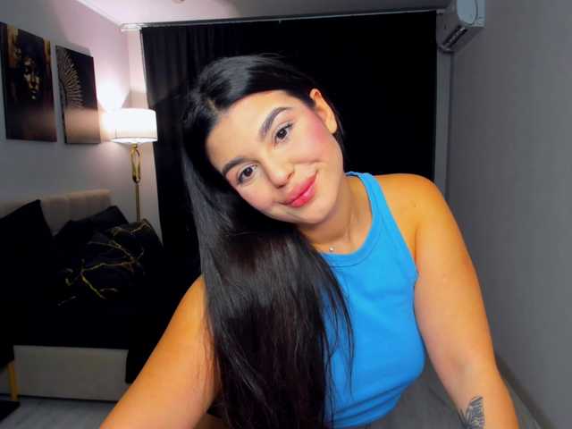 SnowingWinter live cam on BongaCams