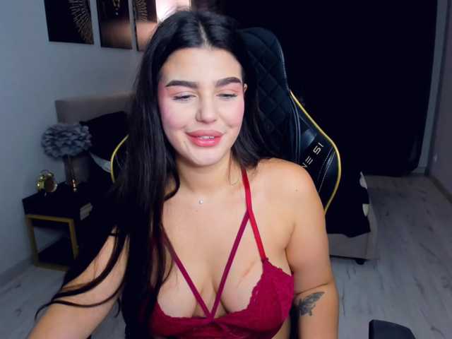 SnowingWinter live cam on BongaCams