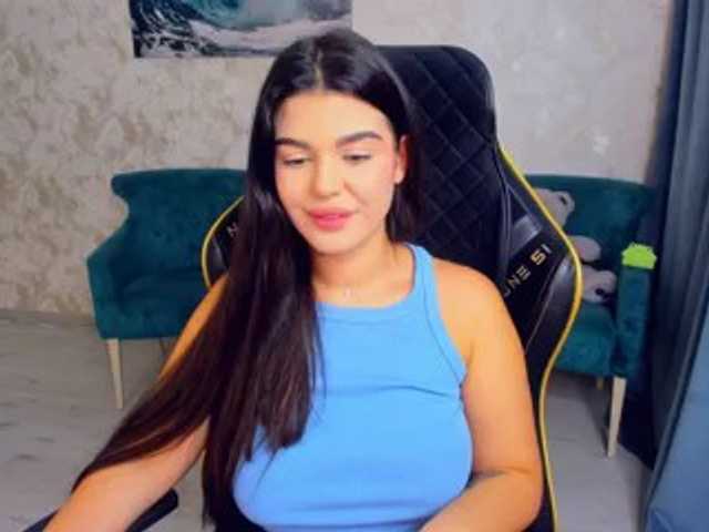 SnowingWinter live cam on BongaCams
