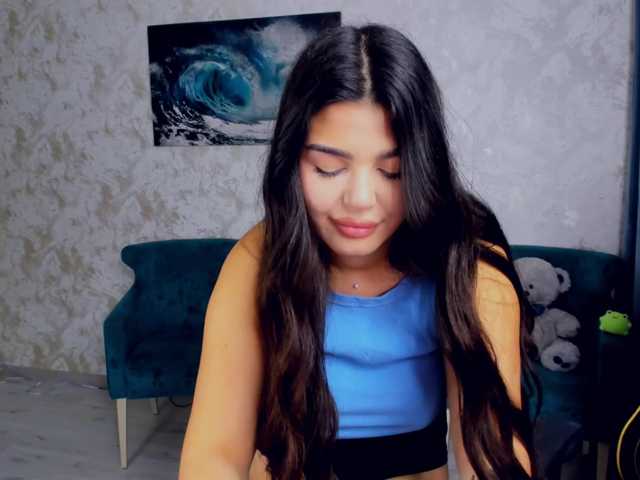 SnowingWinter live cam on BongaCams
