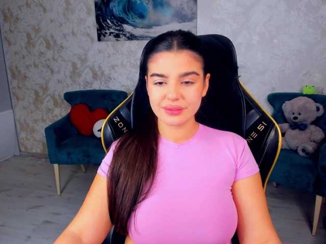 SnowingWinter live cam on BongaCams