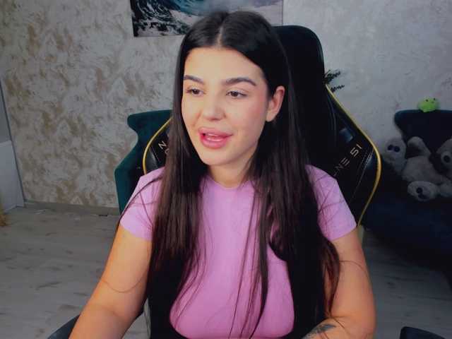 SnowingWinter live cam on BongaCams