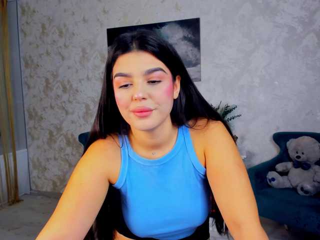 SnowingWinter live cam on BongaCams