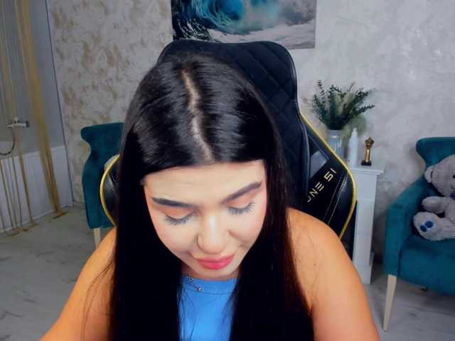 SnowingWinter live cam on BongaCams