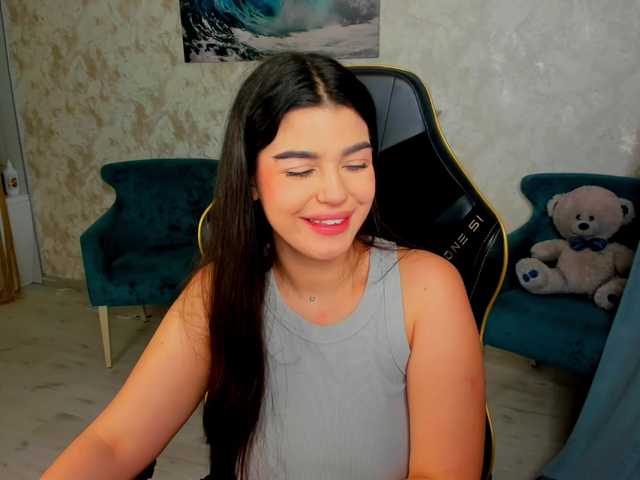 SnowingWinter live cam on BongaCams