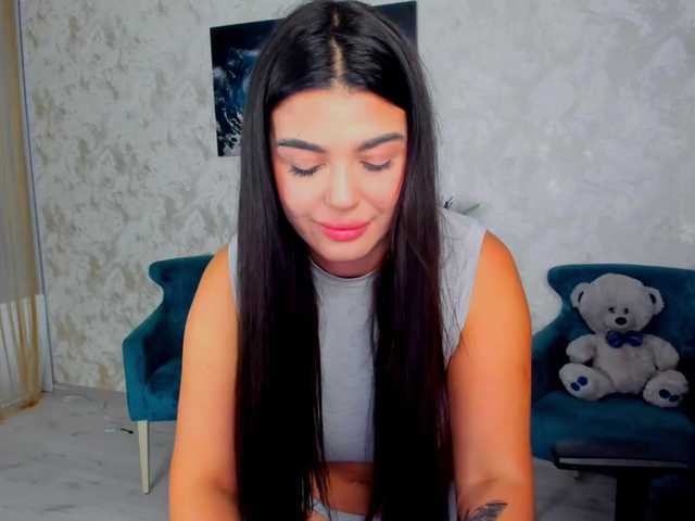 SnowingWinter live cam on BongaCams