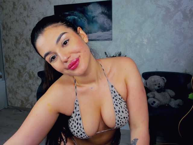 SnowingWinter live cam on BongaCams